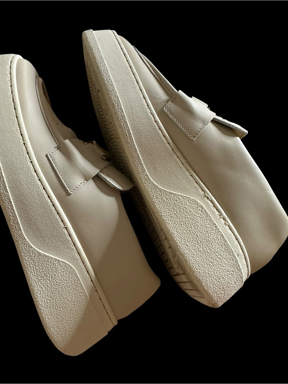 Valentino Cream Embossed Leather Loafers with Gold V-Logo size 7 - Picture 6 of 11